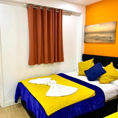 London 2 Bedroom Apartment, Kitchen, Reception&Private Garden Exterior foto