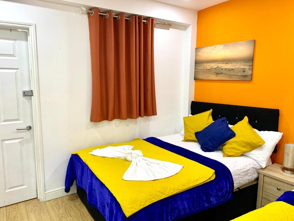 London 2 Bedroom Apartment, Kitchen, Reception&Private Garden Exterior foto