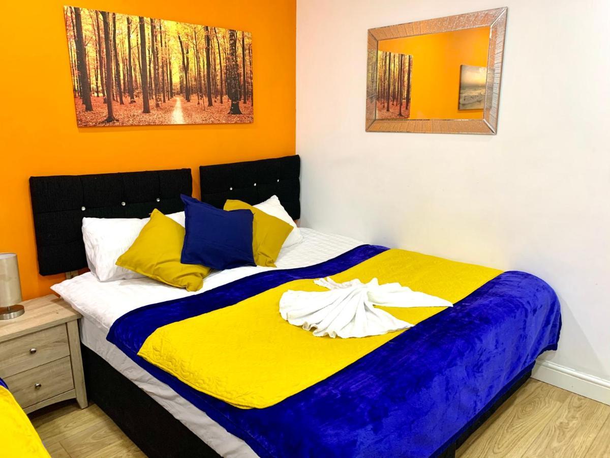 London 2 Bedroom Apartment, Kitchen, Reception&Private Garden Exterior foto