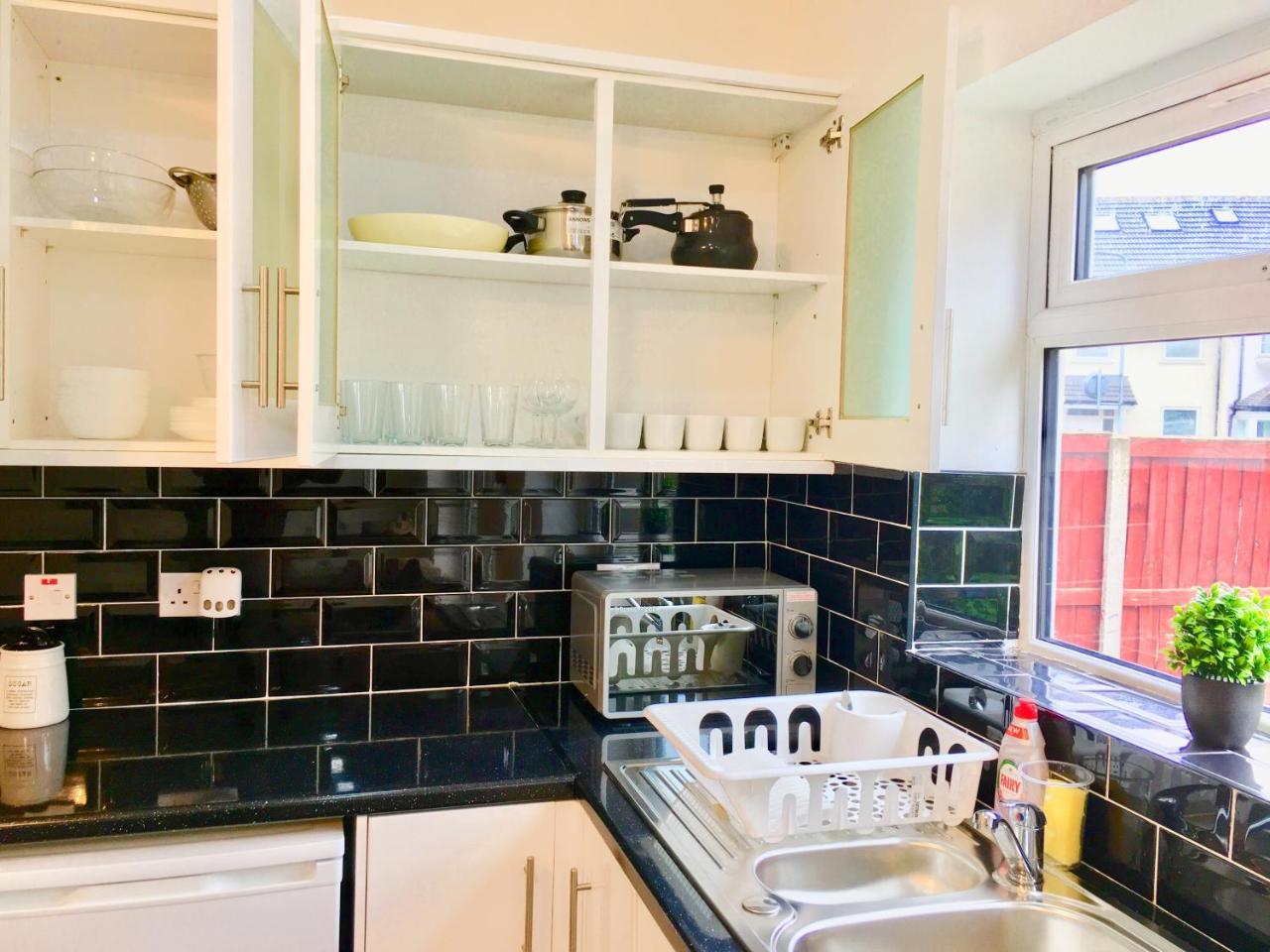 London 2 Bedroom Apartment, Kitchen, Reception&Private Garden Exterior foto