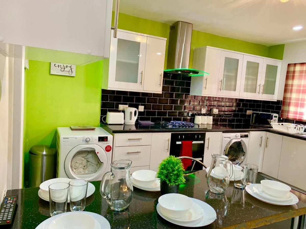 London 2 Bedroom Apartment, Kitchen, Reception&Private Garden Exterior foto